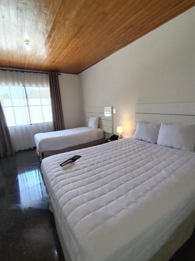 Cardedeu Suites 산살바도르 외부 사진